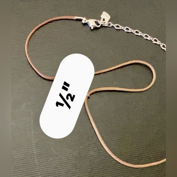 💠LEATHER & SILVER NECKLACE, FLOWER-SHAPED PENDANT AND DIAMOND STONE💠 - Picture 3 of 10